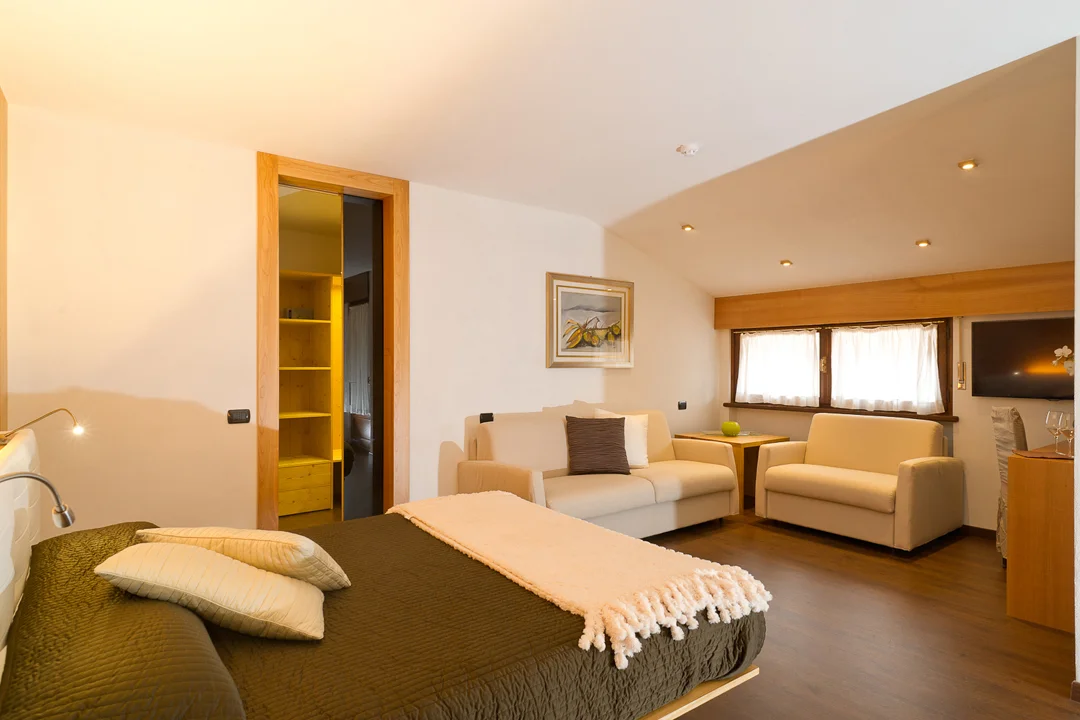 Suite with balcony overlooking Lake Centro Cadore Suite with balcony overlooking Lake Centro Cadore